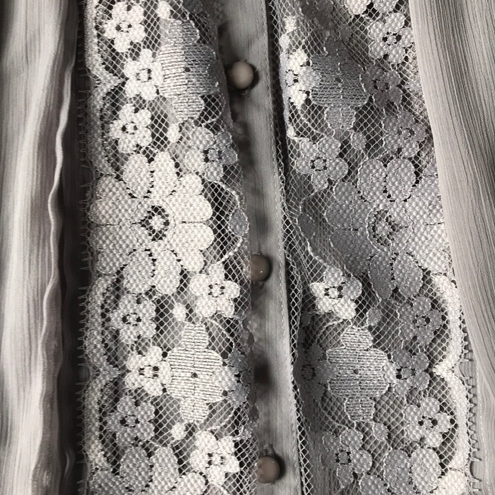 Blouse - Picture 2 of 4